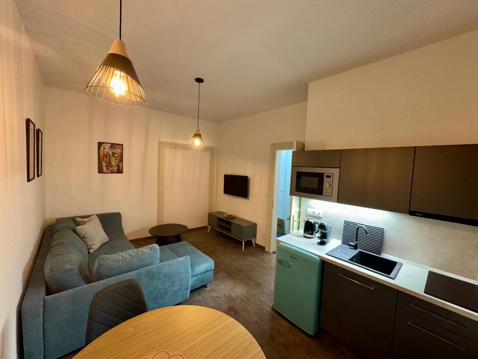 Pearl Bee Deluxe Suites Plzen Ngoại thất bức ảnh