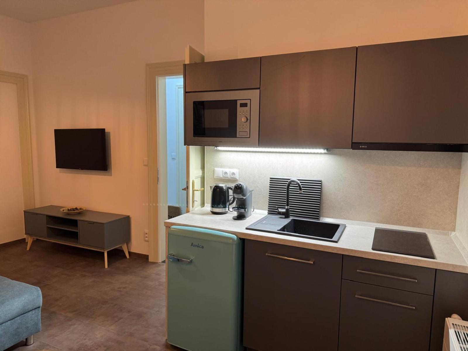Pearl Bee Deluxe Suites Plzen Ngoại thất bức ảnh