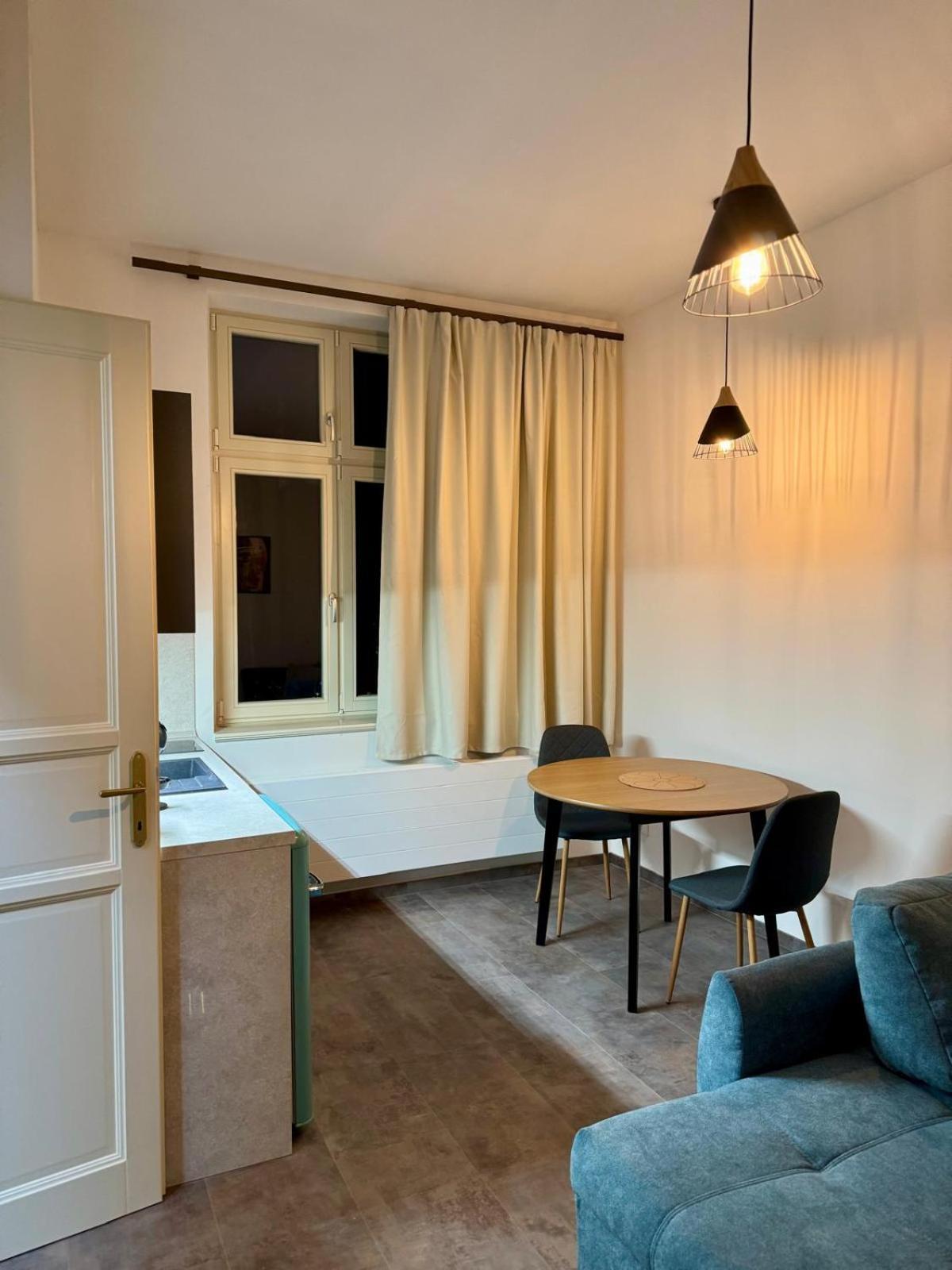 Pearl Bee Deluxe Suites Plzen Ngoại thất bức ảnh