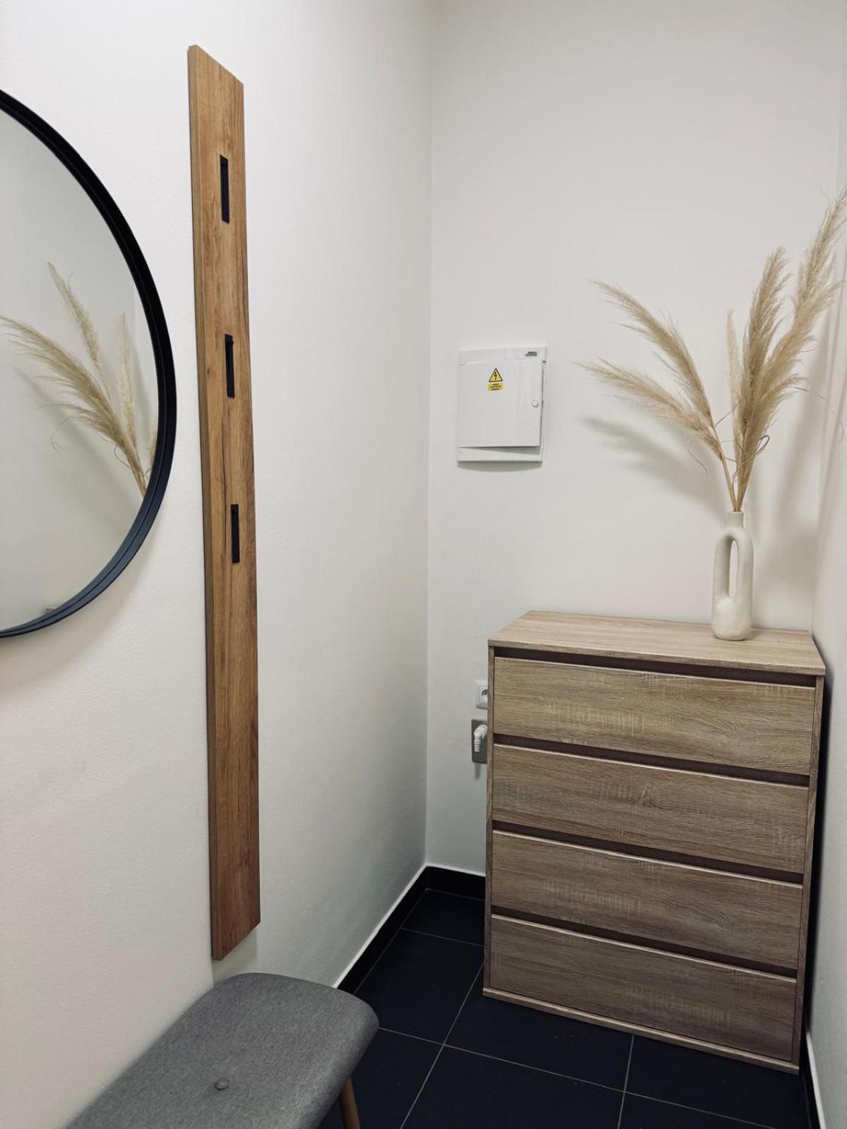 Pearl Bee Deluxe Suites Plzen Ngoại thất bức ảnh
